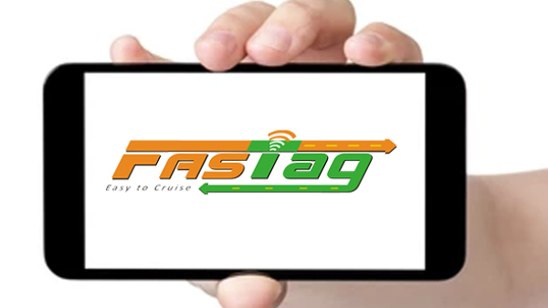 புது FASTag வாங்க உத்தரவு.. கேப் விடாம அடி வாங்கும் Paytm பயனர்கள்!