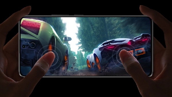 பட்ஜெட்ல நச்சுனு ஒரு போன்..AMOLED டிஸ்பிளே.. 12GB ரேம்..ஆரம்பமே அரளுது