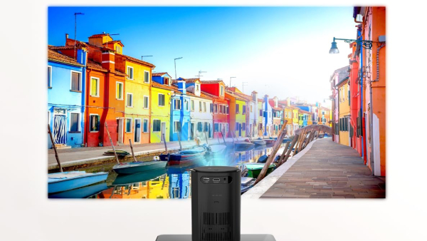 அள்ளி கொடுக்கும் அமேசான்.. ஆஃபரில் ஸ்மார்ட் எல்இடி புரொஜெக்டர்.. 