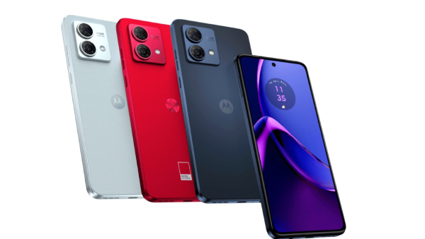 சத்தமில்லாமல் 5ஜி போனுக்கு ஆண்ட்ராய்டு 14 அப்டேட் வழங்கிய Motorola..