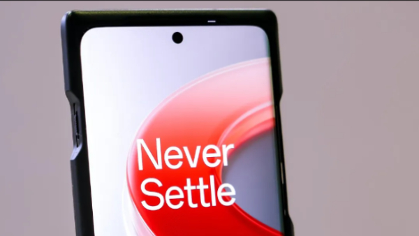 அசரவைக்கும் ஒன்பிளஸ்.. AMOLED டிஸ்பிளே.. புதிய Nord போன் ரெடி.. 