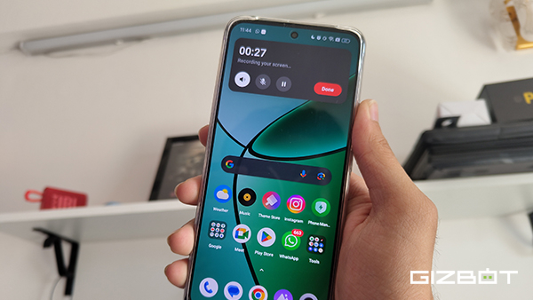 ஆளுக்கு 1 வாங்குவீங்க.. அறிமுகமானது புதிய ரியல்மி 5ஜி போன்.. 