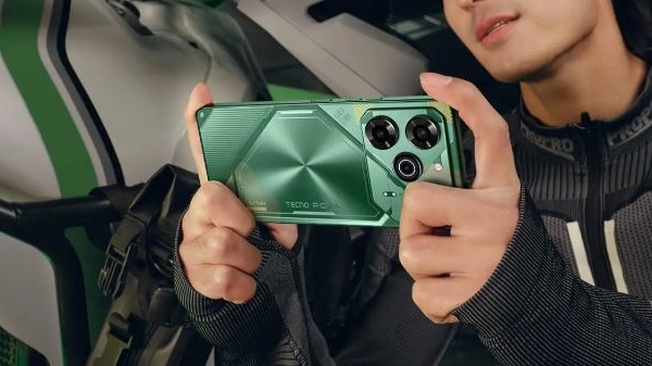 ரூ.17,000 பட்ஜெட்ல.. 70W சார்ஜிங், 6000mAh பேட்டரி, 24GB ரேம்!