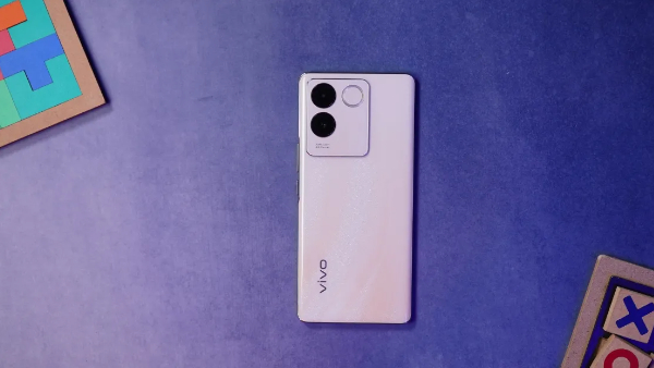 மார்க்கெட்டே அதிர போகுது.. வருகிறது புது விவோ 5ஜி போன்.. எந்த மாடல்?