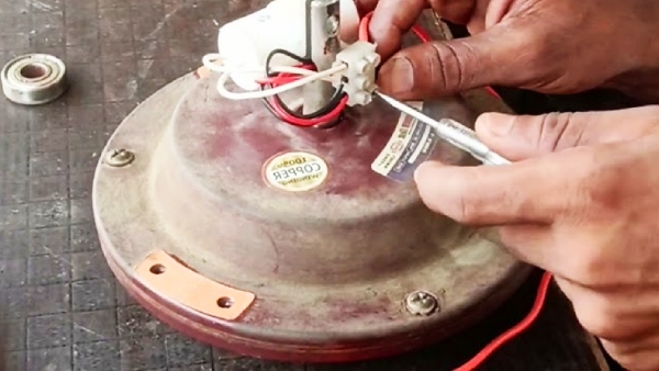 இதை மட்டும் செய்யுங்க.. பழைய சீலிங் Fan கூட சூப்பர் ஸ்பீடில் இயங்கும்