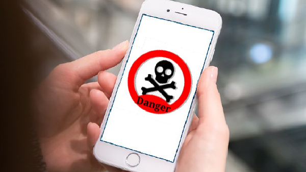 உடனே இந்த 3 App-களையும் DELETE பண்ணிடுங்க.. ஆய்வாளர்கள் அலெர்ட்!