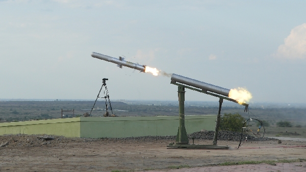 DRDO-வின் புதிய Anti-Tank ஏவுகணை.. அட்டாக் பண்ற விதமே வேற!