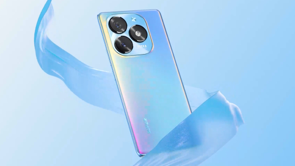 வெளுத்துக்கட்டும் விற்பனை.. வெறும் ரூ.13999 போதும்.. 3D டிஸ்பிளே போன்!