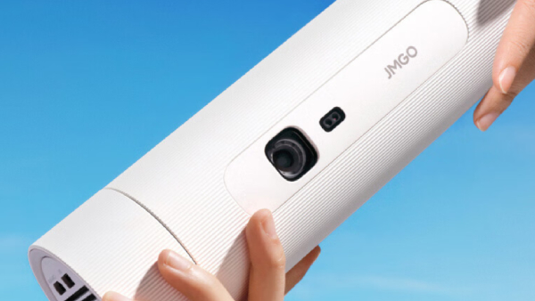 இப்படியொரு புரொஜெக்டர் யாரும் பார்த்ததில்லை.. 32GB மெமரி.. எந்த மாடல்?