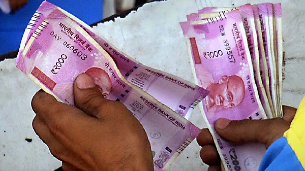 ஏப்.30 வரை கெடு.. PAN கார்டுல உங்க பெயர், DOB.. இதுகூட மேட்ச் ஆகணும்!