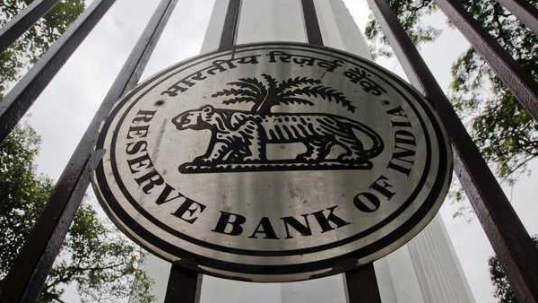 அப்படி போடு.. இனி போலி கடன் செயலிகள் இருக்காது.. முடிவு கட்டிய RBI..