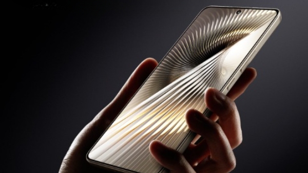 பட்ஜெட்ல OLED டிஸ்பிளே.. SONY கேமரா.. 90W சார்ஜிங்.. 16GB ரேம் போன்!