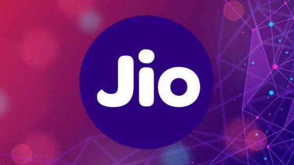 அனைத்து ஓடிடியும் இலவசம்.. தினமும் 2ஜிபி டேட்டா.. அசத்தும் ஜியோ..