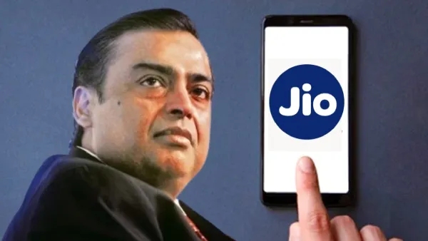 சுட சுட வந்தாச்சு.. மாதம் ரூ.277 போதும்.. 365நாட்கள் வேலிடிட்டி வருது!