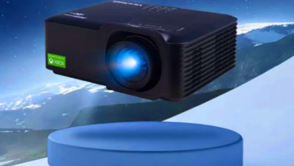 அதிரவிடும் விலை.. 4K வியூசோனிக் புரொஜெக்டர் அறிமுகம்.. எந்த மாடல்?