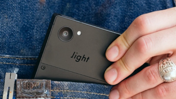 சிம்ம சொப்பனம் இதுதான்.. பேஸ்புக், வாட்ஸ்அப் எதுமில்ல.. பிளாக்&ஒயிட்!