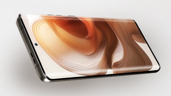 மிரட்டிவிட்டாப்ல மோட்டோ.. 3D டிஸ்பிளே.. 125W சார்ஜிங்.. 100X கேமரா!