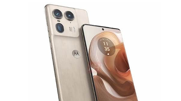 ஆரம்பமே ரூ.5000 OFFER..  விற்பனை ஆரம்பித்த Motorola Edge 50 Ultra 5ஜி!