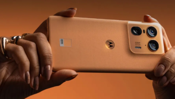 அதிருது இந்திய மார்க்கெட்.. வருகிறது பிரமாண்டமான Motorola போன்.. 