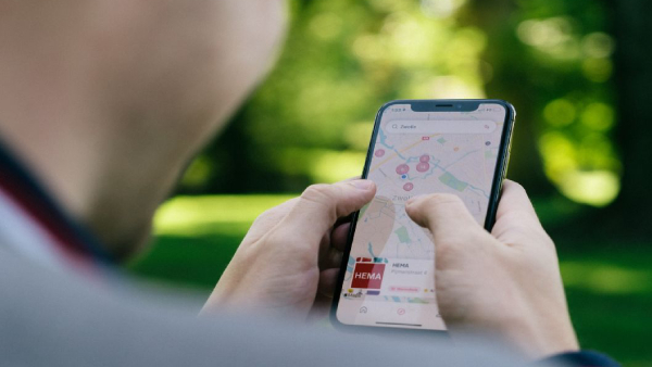 கூகுள் நிறுவனத்துக்கு போட்டியாக Apple Maps அறிமுகமானது.. 