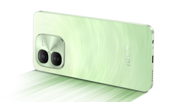 ஃபயரு பட்ஜெட்.. வெறும் ரூ.13499 போதும்.. 12GB ரேம்.. 50MP கேமரா போன்!