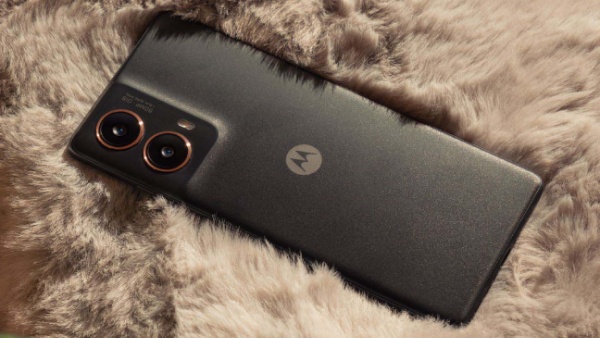 அடிச்சு தூக்குது ஆர்டர்.. ரூ.16000 பட்ஜெட்ல SONY கேமரா.. 3D டிஸ்பிளே!