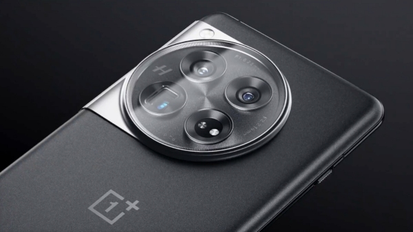 பொளக்குது விற்பனை.. முழுசா ரூ.7000 கட்.. SONY கேமரா.. 3Dடிஸ்பிளே போன்!