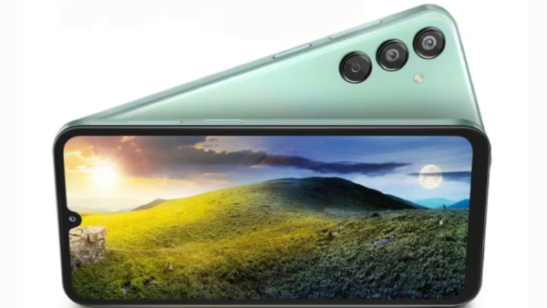 அடிச்சான் பாரு அமேசான்.. ரூ.12,248 போதும்.. ஆஃபரில் சாம்சங் போன்..