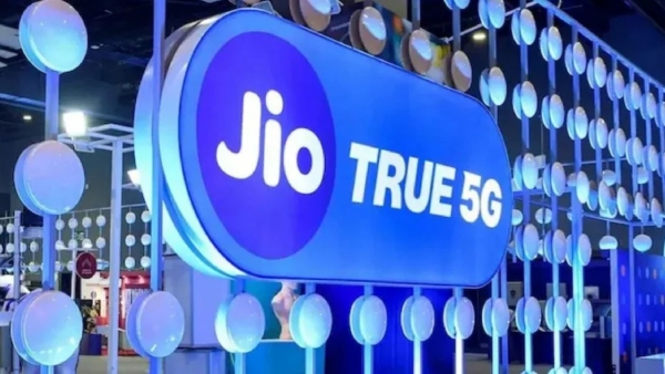 Jioவில் மொத்தம் 3 இருக்கு.. தினமும் 3ஜிபி டேட்டா.. என்ன விலை?