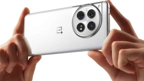 அதிரவிடும் OnePlus.. 24ஜிபி ரேம்.. சோனி கேமரா.. வருகிறது புதிய போன்.. 