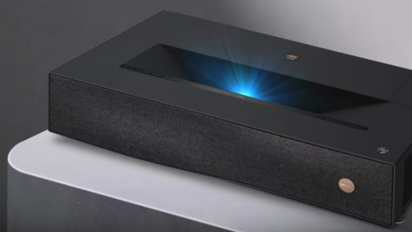 பொட்டி வந்தாச்சு.. 13 இன்ச் கேப்பில் 120 இன்ச் டிஸ்பிளே.. டிவி மாதிரி!