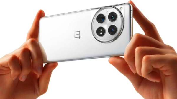 மளமளவென இறங்கிய OnePlus 5ஜி போன் விலை.. 100W சார்ஜிங்.. எந்த மாடல்?