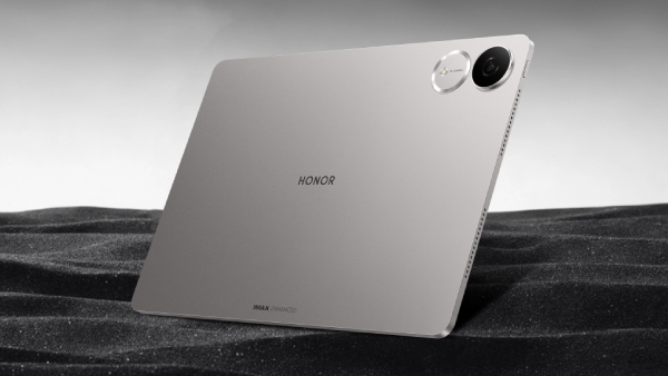 பிரிச்சு விட்டாய்ங்க.. பட்ஜெட்ல IMAX டிஸ்பிளே.. 8 ஸ்பீக்கர்கள்.. 12GB!