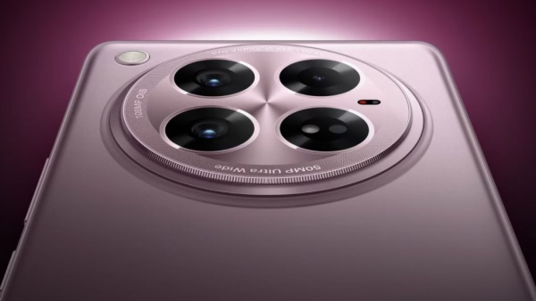 மிரளுது ஆர்டர்.. வெறும் ரூ.23999 போதும்.. 3D டிஸ்பிளே.. 108MP கேமரா!