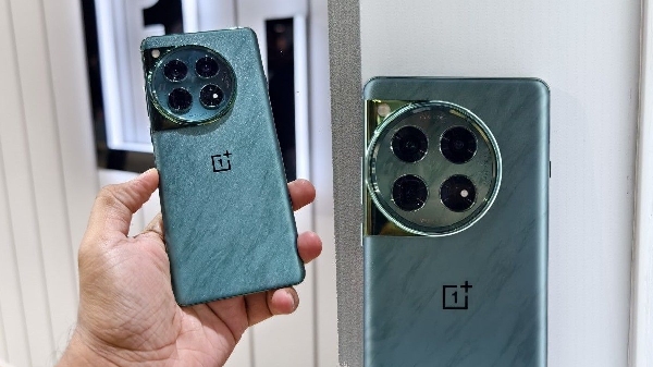 OnePlus 13 அறிமுகத்தையொட்டி OnePlus 12 மீது ரூ.11,900 விலை குறைப்பு!