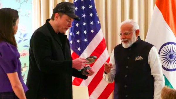 எலான் மஸ்க்  பிரதமர் மோடிக்கு கொடுத்தப் பரிசு.. அது என்ன தெரியுமா?