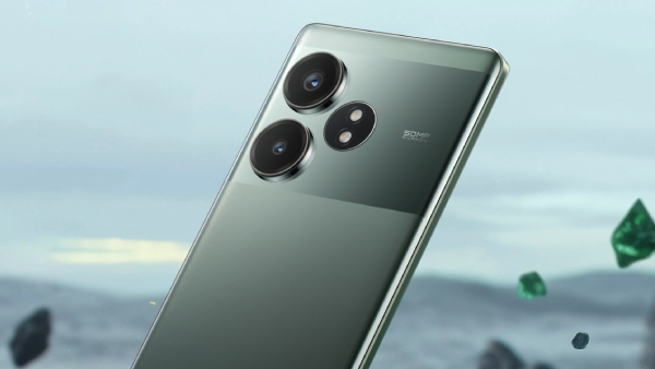 பிச்சிக்குது ஆர்டர்.. ரூ.5001 ஆபர்.. SONY கேமரா.. 3D டிஸ்பிளே.. மாடல்?