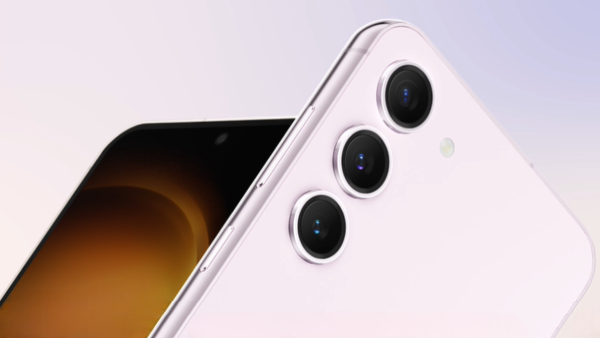 வச்சி செஞ்சிட்டாங்க.. ரூ.26,000 விலை குறைப்பு.. நினைக்காத ரேட்ல போன்!