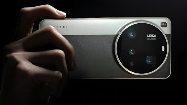 மார்கெட் காலி.. QUAD டிஸ்பிளே.. 200MP கேமரா.. 6000mAh பேட்டரி மாடல்!