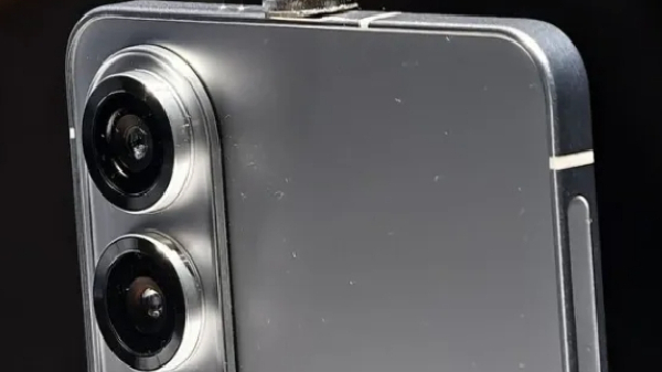 162 கிராமில் Samsung-ன் புதிய Slim மாடல்!