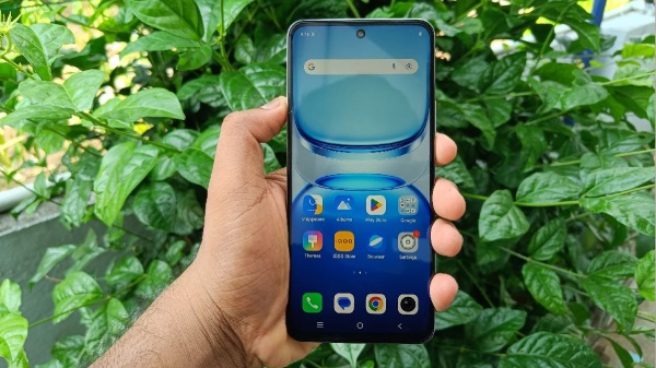 iQOO Z10x 5G ரிவ்யூ: ரூ.13,499 க்கு டபுள் வொர்த்!