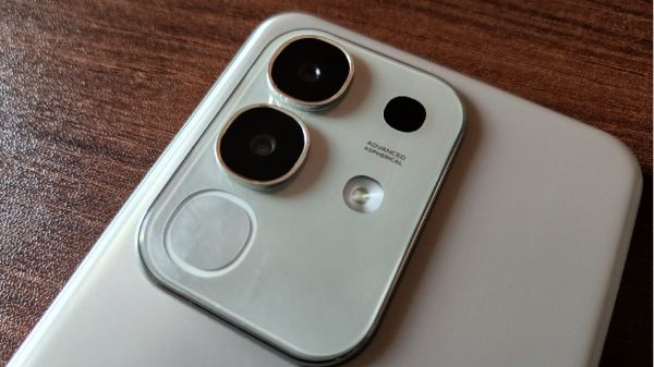 iQOO Z10x 5G ரிவ்யூ: ரூ.13,499 க்கு டபுள் வொர்த்!