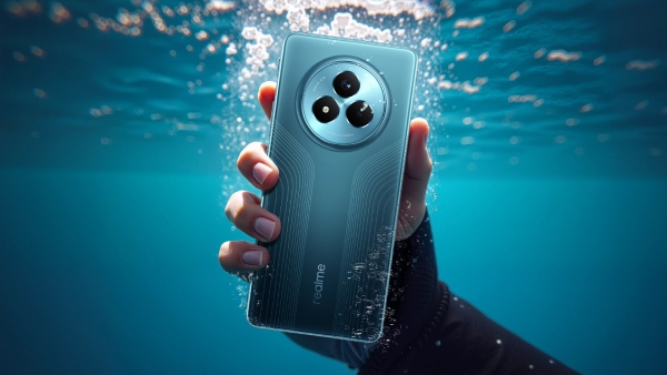 பொளக்குது விற்பனை.. ரூ.17,999 பட்ஜெட்ல அண்டர் வாட்டர் கேமரா.. மாடல்?