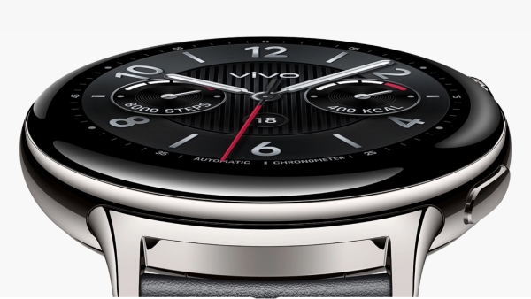 இது வேற ரகம்.. AMOLED டிஸ்பிளே.. 505mAh பேட்டரி.. 5ATM ரேட்டிங்!