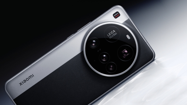 மிரளுது விற்பனை.. ரூ.10,000 ரேட் கட்ல QUAD கர்வ்ட் டிஸ்பிளே மாடல்!