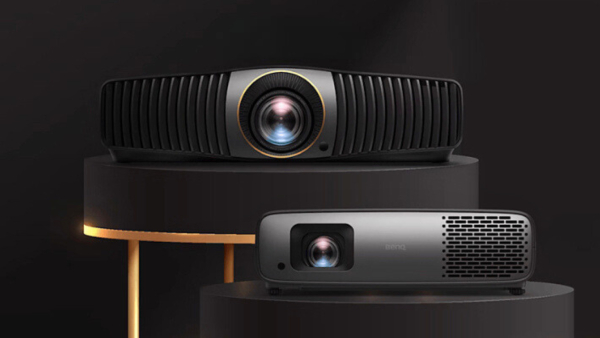 யப்பா சாமி.. இவ்ளோ பெருசா.. 100 இல்ல.. 120 இல்ல.. 180 இன்ச் டிஸ்பிளே!