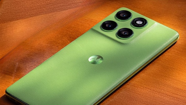 முரட்டு மோட்டோ.. ரூ.25,999 பட்ஜெட்ல 5500mAh பேட்டரி.. SONY கேமரா!