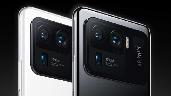 1.1-இன்ச் குட்டி AMOLED ஸ்க்ரீன் உடன் Xiaomi-யின் புது போன்!