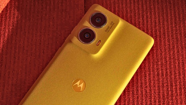 அடிச்சு தூக்கிய பிளிப்கார்ட்.. ரூ.14,999 பட்ஜெட்ல 3D டிஸ்பிளே.. மாடல்?