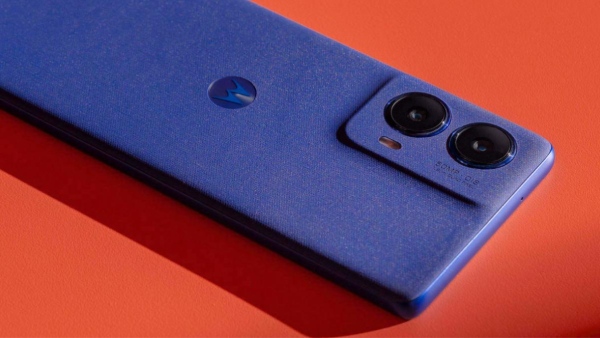 அடிச்சு தூக்கிய பிளிப்கார்ட்.. ரூ.14,999 பட்ஜெட்ல 3D டிஸ்பிளே.. மாடல்?